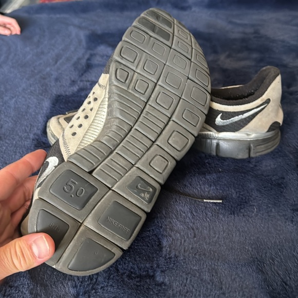 Nike Free 5.0 Black and Silver size 13 - Picture 7 of 8